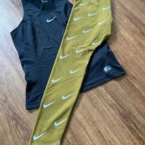 Nike Woman Slim Olive Green Logo Leggings size Medium